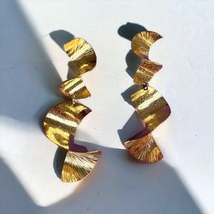 Golden dangle earrings drop earrings in metallic gold geometric shape earrings